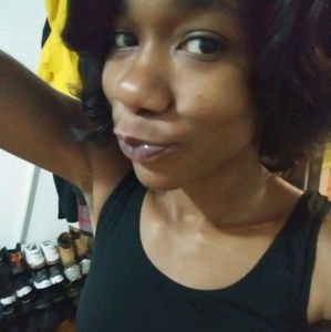 Meet your Posher, Veronica